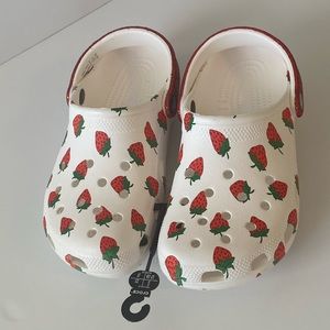 Crocs Strawberry White Girls Kids Youth Junior Size 5 J5 New!